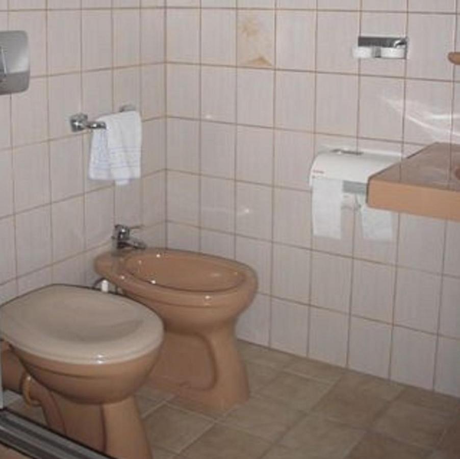 Hotel Restaurant Schmidter Bauernstube Nideggen Δωμάτιο φωτογραφία